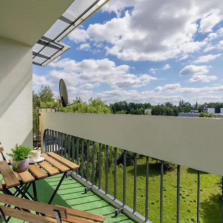 Przytulny Z 3 Sypialniami Z Biurkiem Do Pracy Zdalnej By Renters Apartment