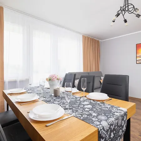 Przytulny Z 3 Sypialniami Z Biurkiem Do Pracy Zdalnej By Renters Διαμέρισμα Krasków