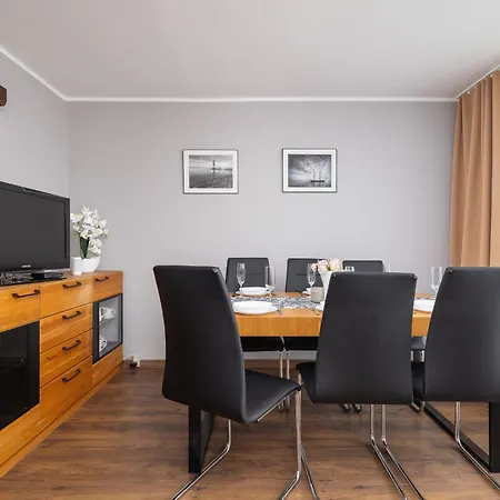 Przytulny Z 3 Sypialniami Z Biurkiem Do Pracy Zdalnej By Renters * Krakow