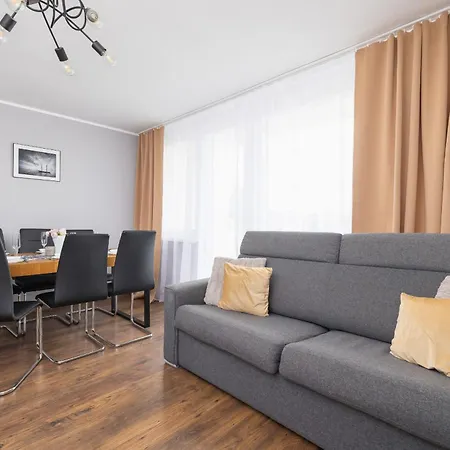 Przytulny Z 3 Sypialniami Z Biurkiem Do Pracy Zdalnej By Renters